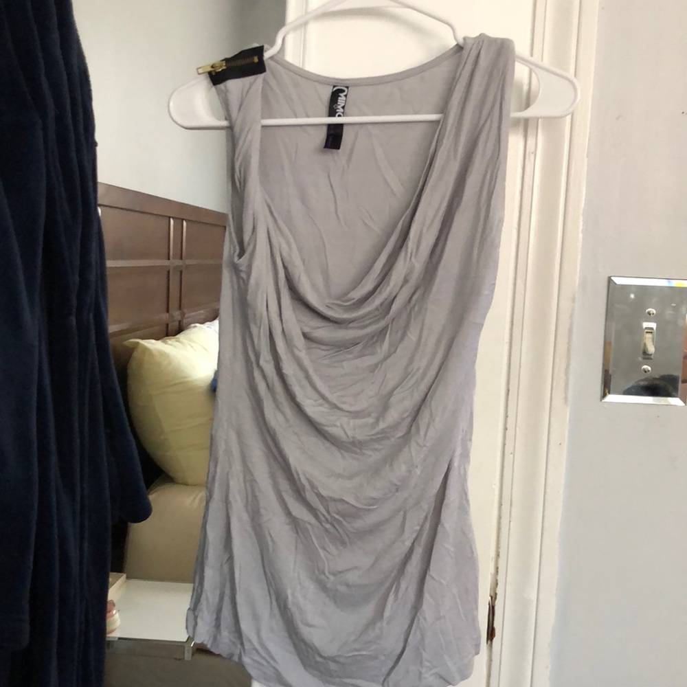 Grey tank